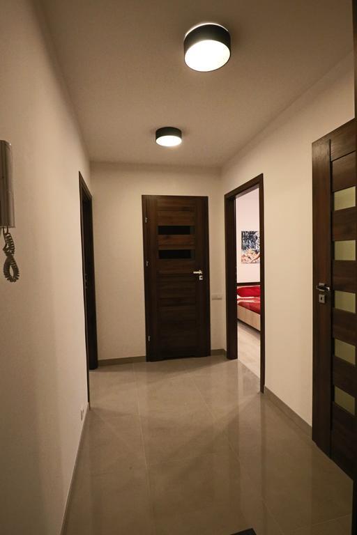 Apartment Mona Warsaw Przy Stacji Metra Exterior photo